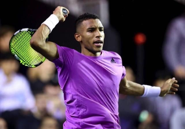 在进攻上屡 在进攻上屡