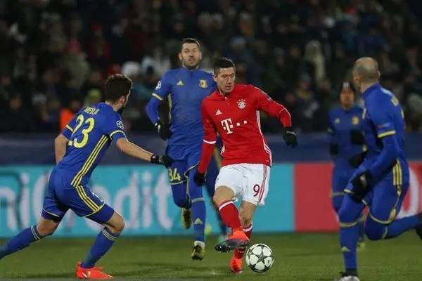 大O与张伯 大O与张伯